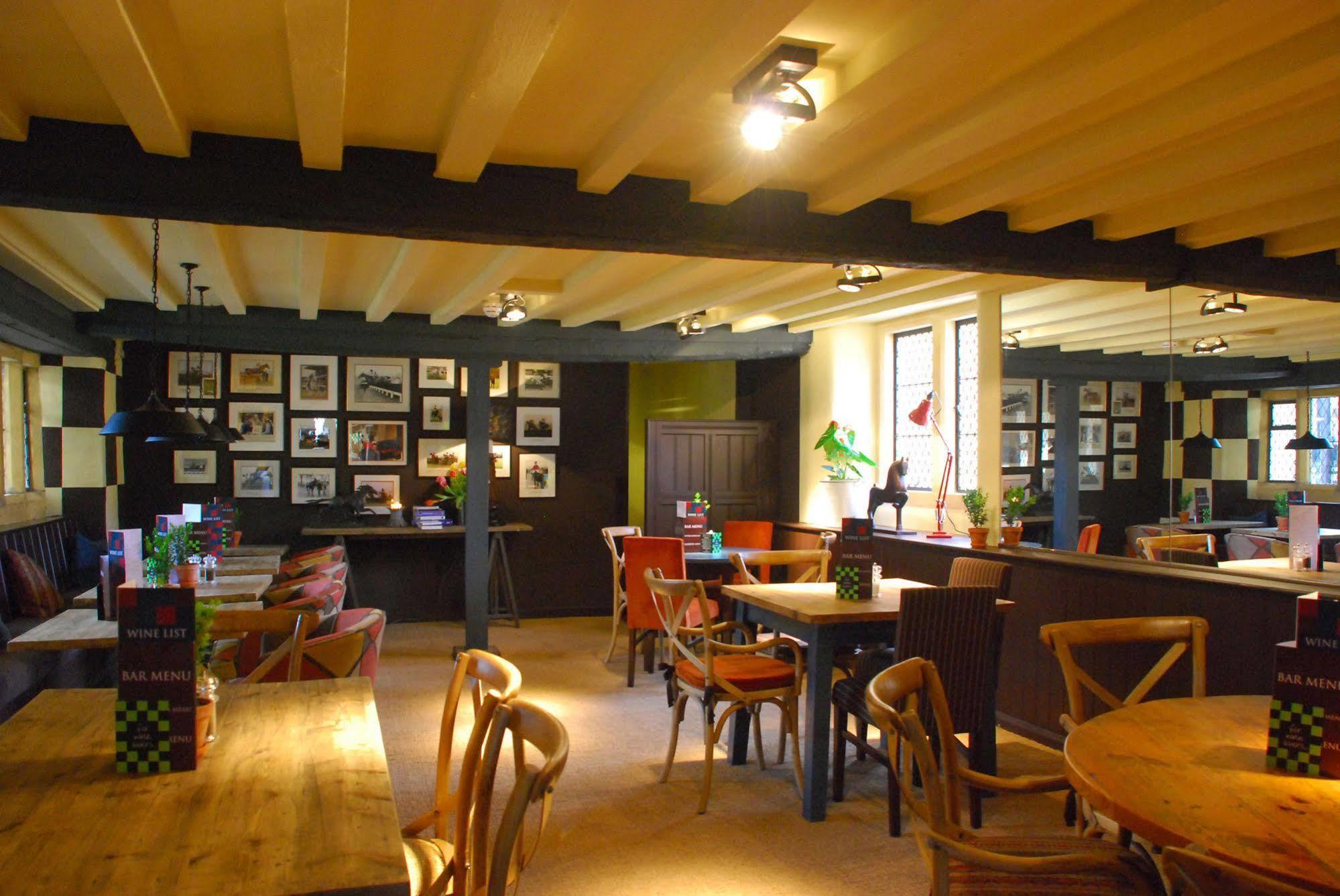 The Broadway Hotel ภายนอก รูปภาพ